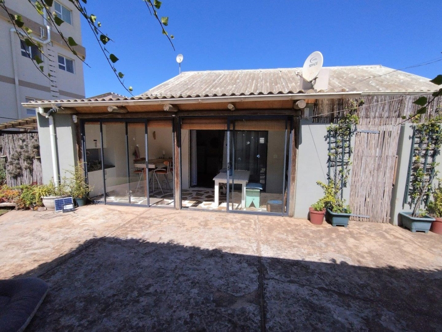 5 Bedroom Property for Sale in Jeffreys Bay Central Eastern Cape